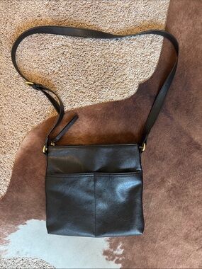 Sonoma Black Leather Crossbody Bag with Gold Hardware in great condition.